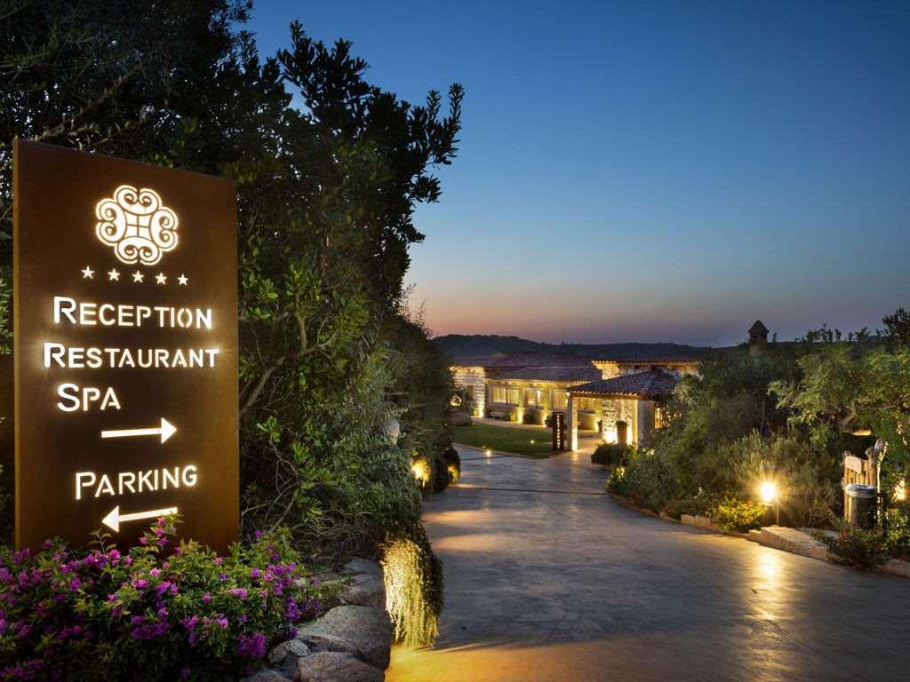 Hotel Li Finistreddi Cannigione Exterior photo